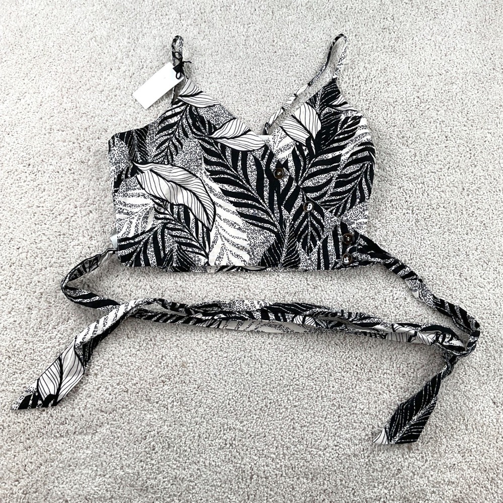 ASTR The Label Yuna Crop Top Black White Palm Leaf‎ Linen Wrap Cami Medium NEW